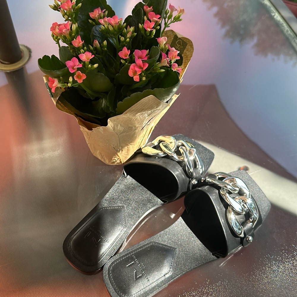 Marc Fisher LTD Sandals - NEW